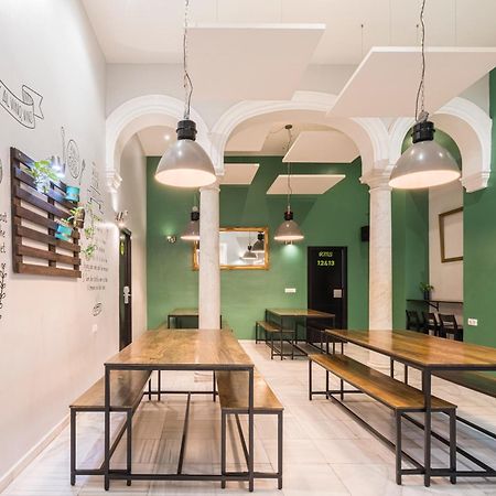 Joy Plaza De Armas Hostel Seville Ngoại thất bức ảnh