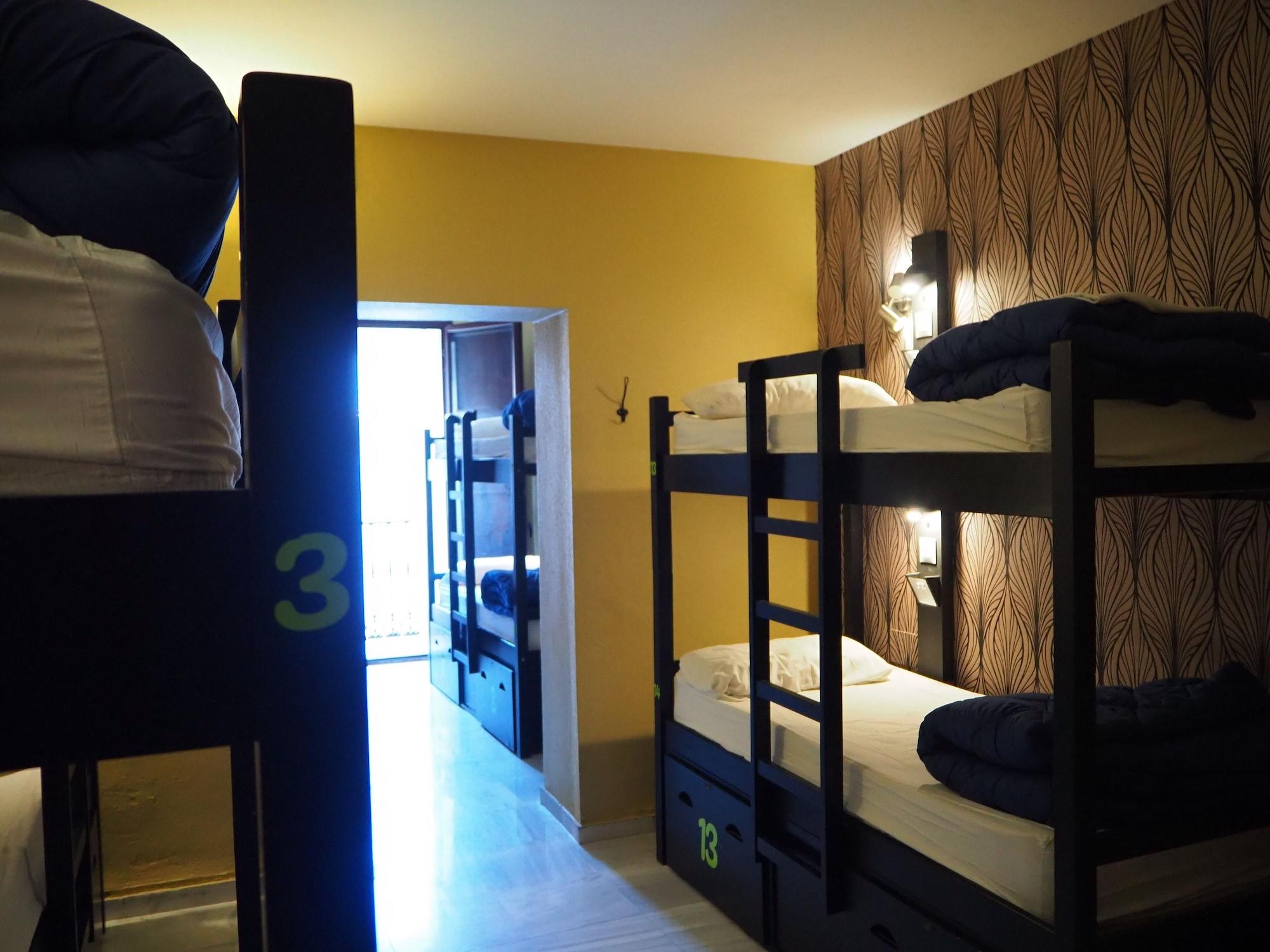 Joy Plaza De Armas Hostel Seville Ngoại thất bức ảnh