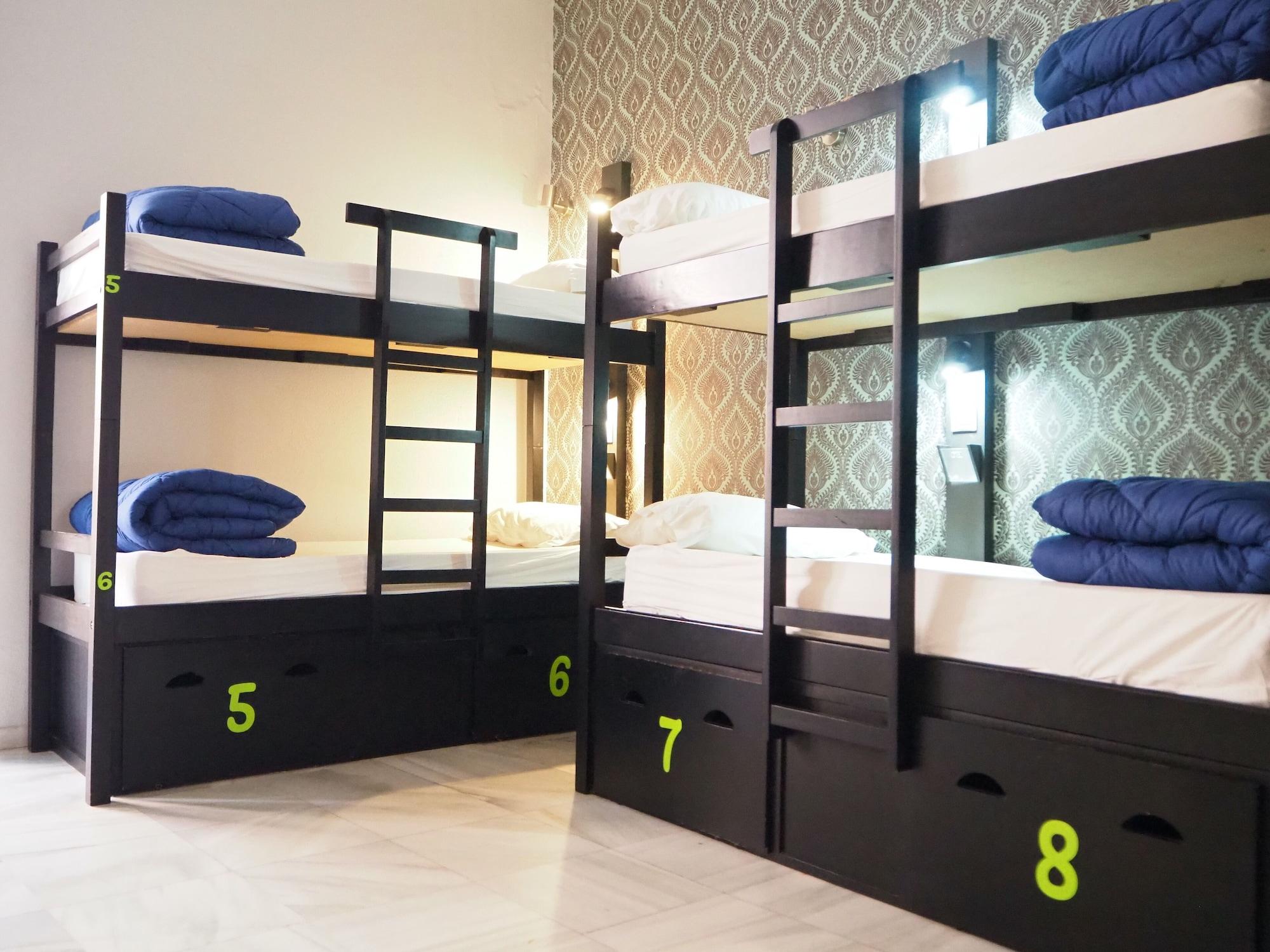Joy Plaza De Armas Hostel Seville Ngoại thất bức ảnh