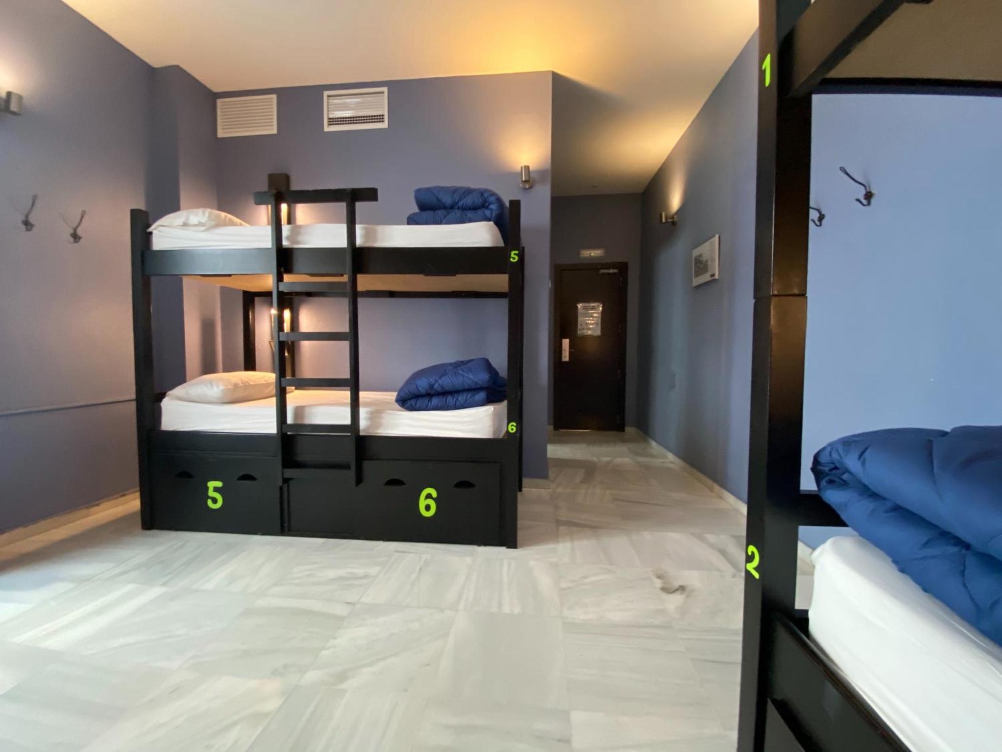 Joy Plaza De Armas Hostel Seville Phòng bức ảnh