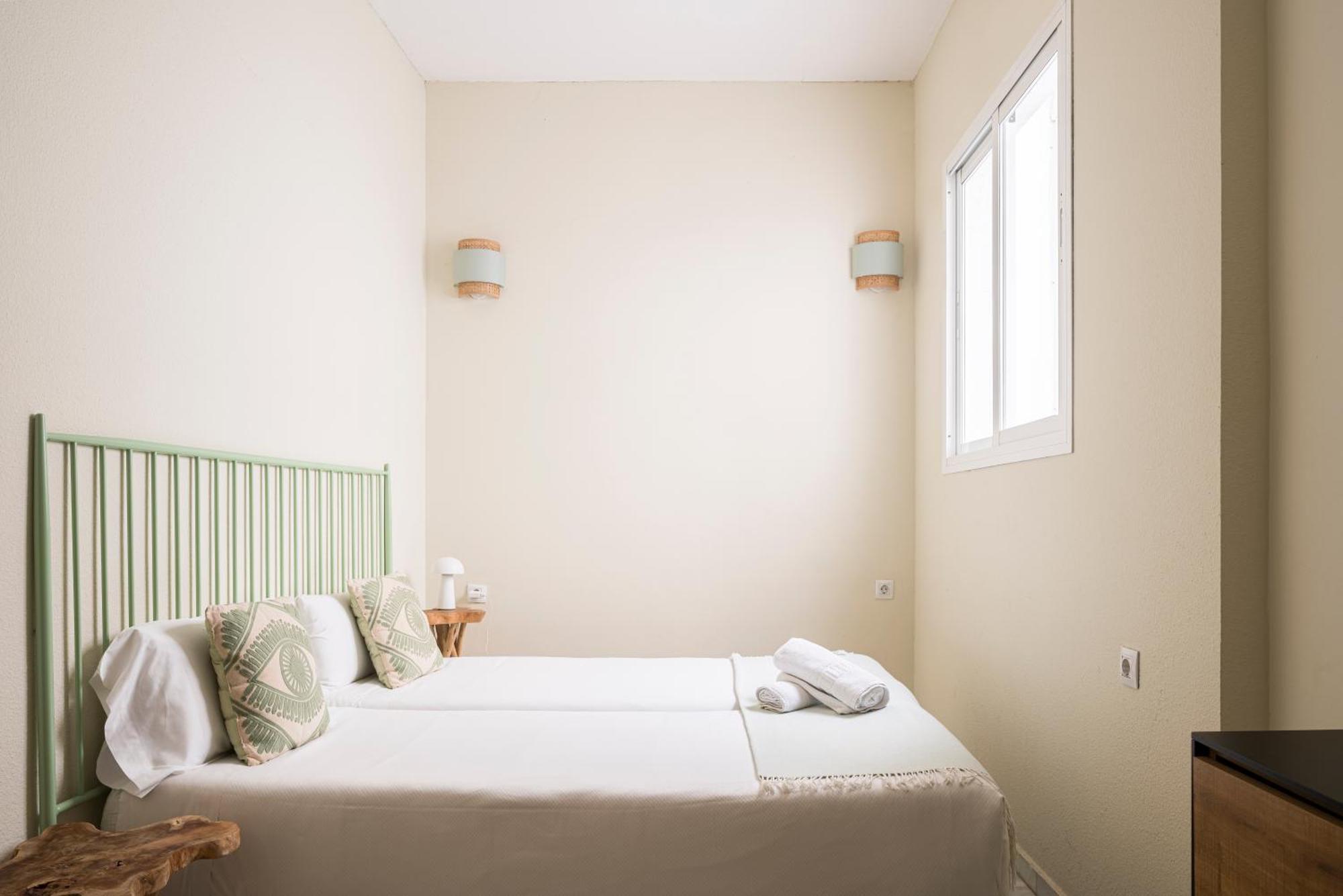 Joy Plaza De Armas Hostel Seville Ngoại thất bức ảnh