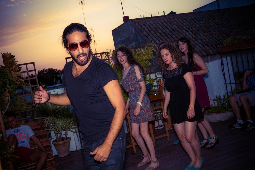 Joy Plaza De Armas Hostel Seville Ngoại thất bức ảnh
