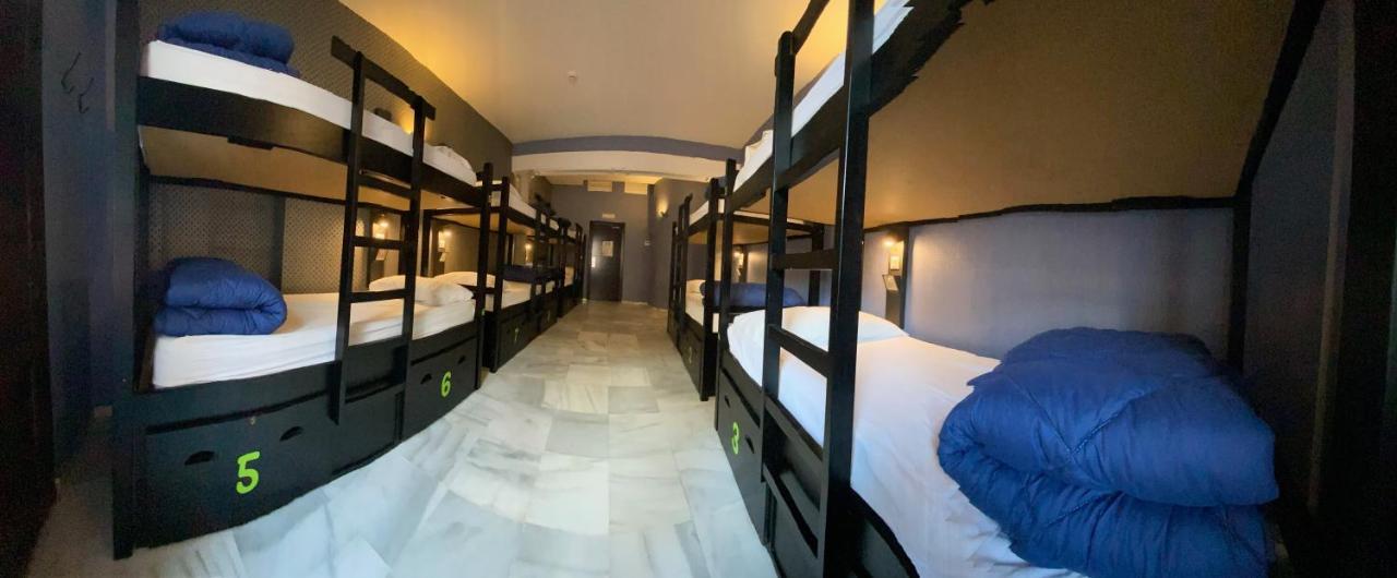 Joy Plaza De Armas Hostel Seville Ngoại thất bức ảnh